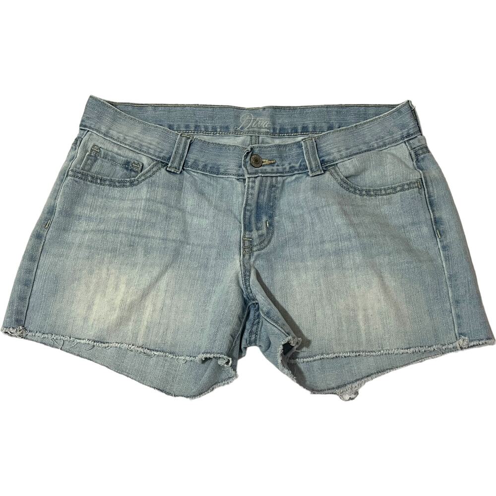 Old Navy (6) Light Wash Diva Surf Cut Off Raw Hem Shorts Summer 2013 Release